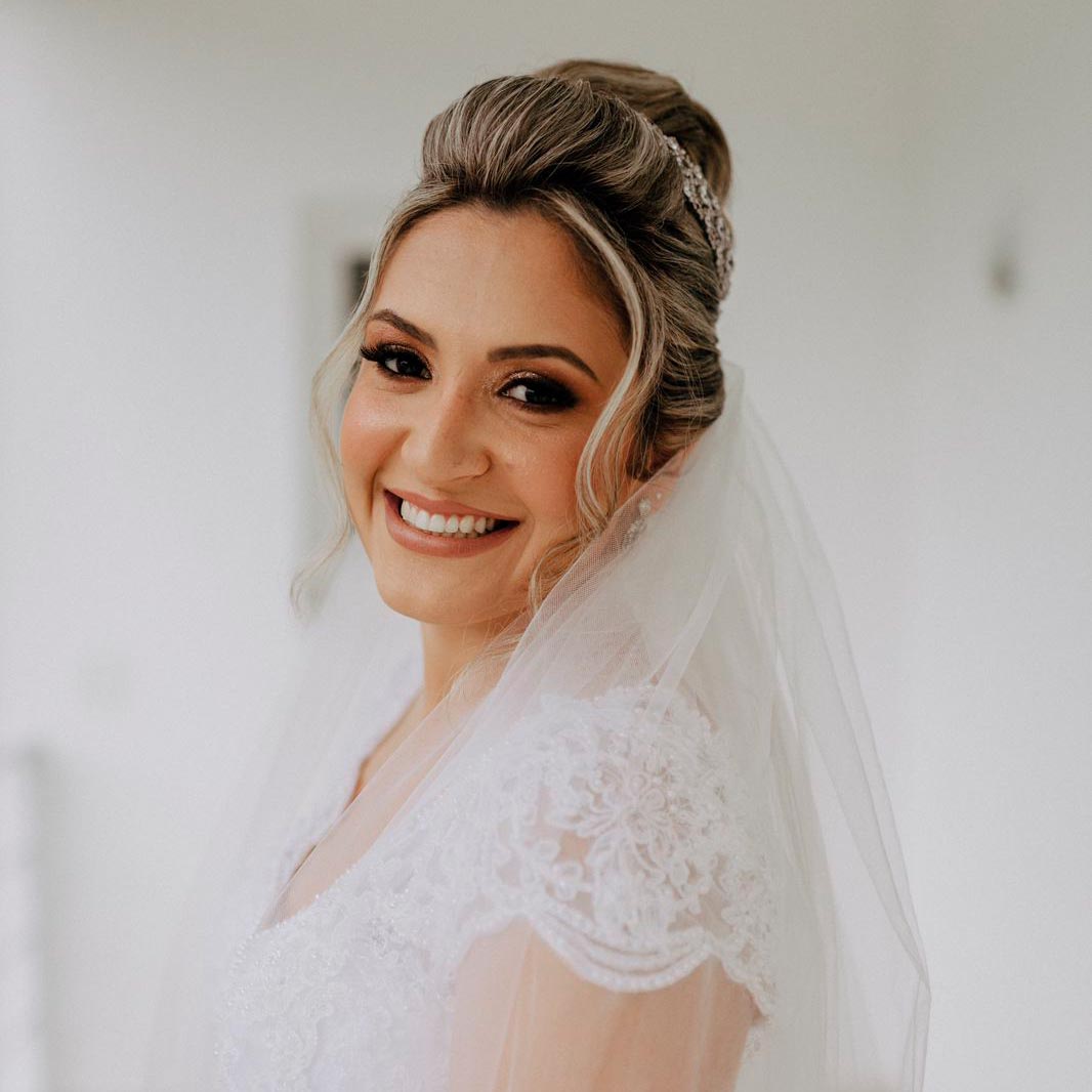Julia<br>Almeida